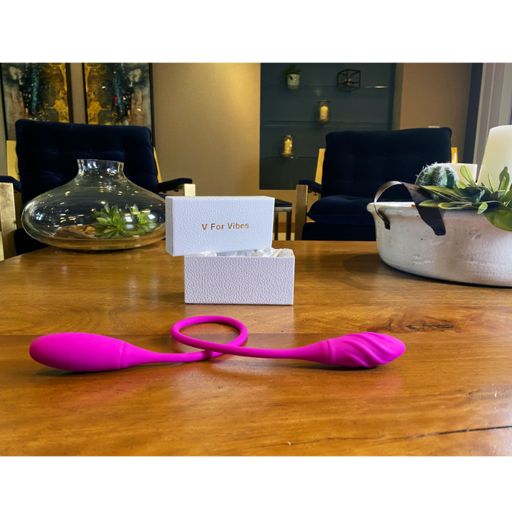 Flora - Anal and Vaginal Rechargeable Sex Toy, Vibrator Puce Poplar